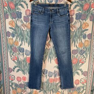 Lucky Brand Mid Rise Straight Sweet Women’s Jeans Size 4/27R Great Condition